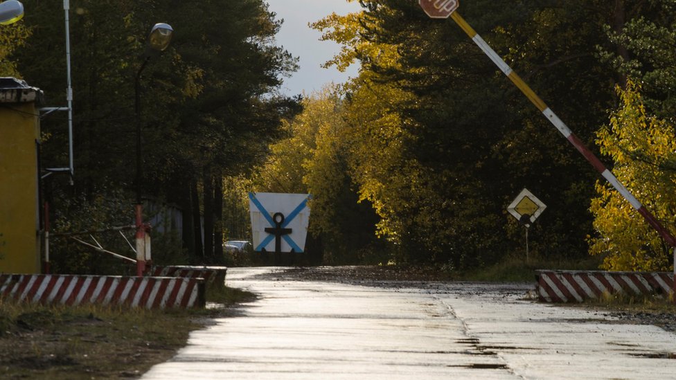 Arkanjelsk bölgesindeki Nyonoksa askeri üssünün girişinde kontrol noktası