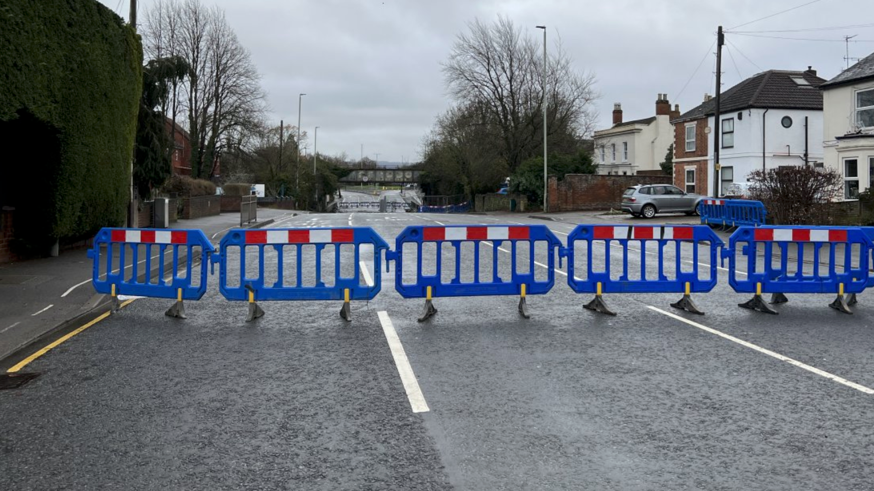 Road resurfacing sparks fears of traffic chaos in Gloucester BBC