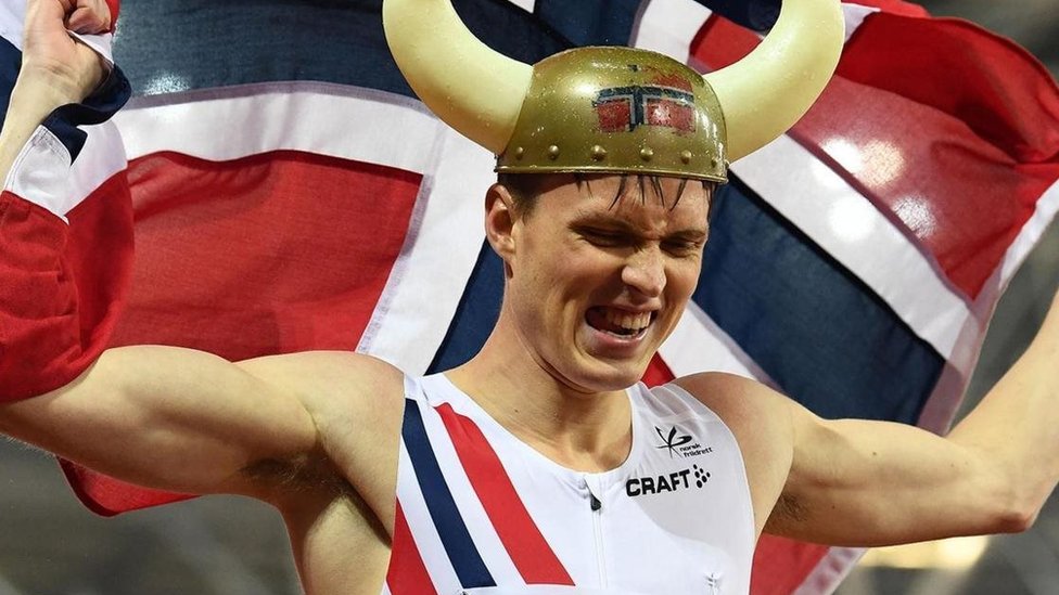 Parte del éxito de Noruega en los deportes es atribuida a la cultura de colaboración, en especial del "dugnad" Un atleta noruego