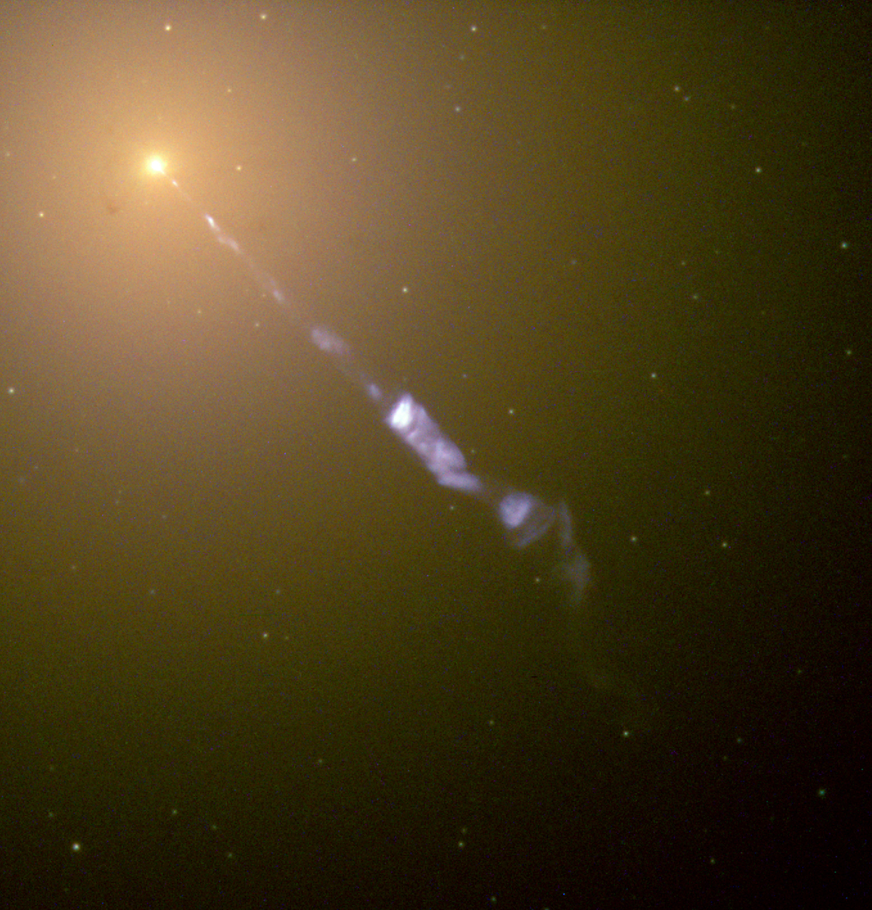 Jato emitido pela galáxia elíptica M87