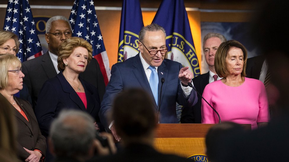 La polarización política en EE.UU. es uno de los factores que produjo la caída en el nivel de paz. Representantes de la minoría demócrata en el Congreso de EE.UU. critican la postura de sus opositores republicanos.