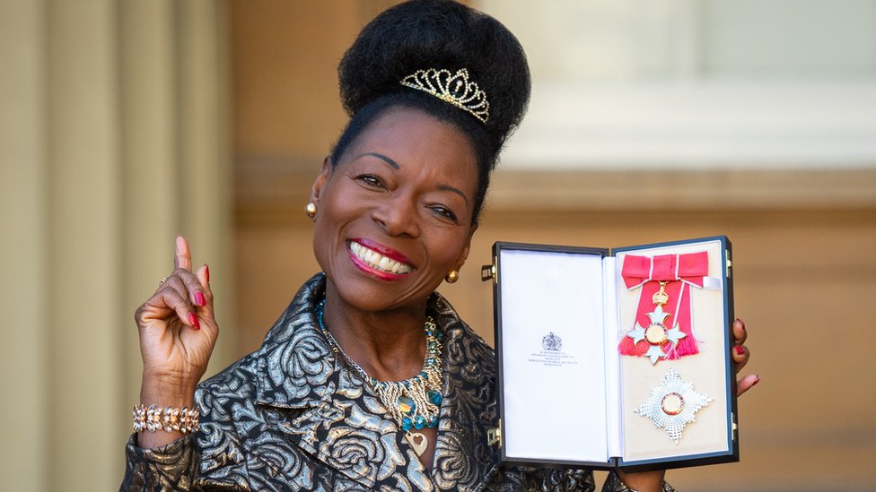 Floella Benjamin receives damehood at Buckingham Palace - BBC News