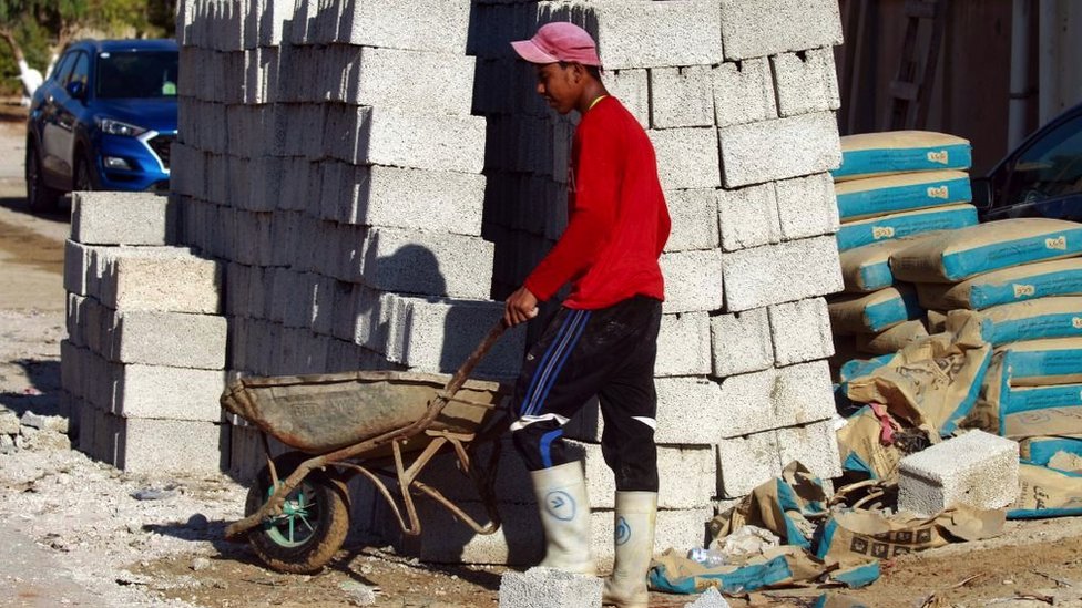 Hiljade mladih Egipćana rade u Libiji, na građevini