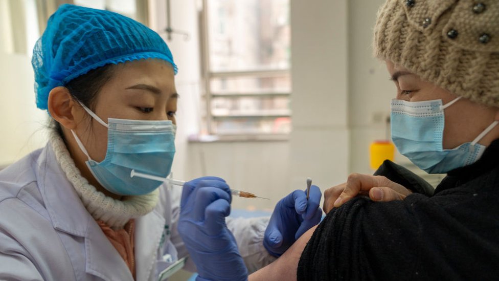 中國已批准新冠疫苗上市。