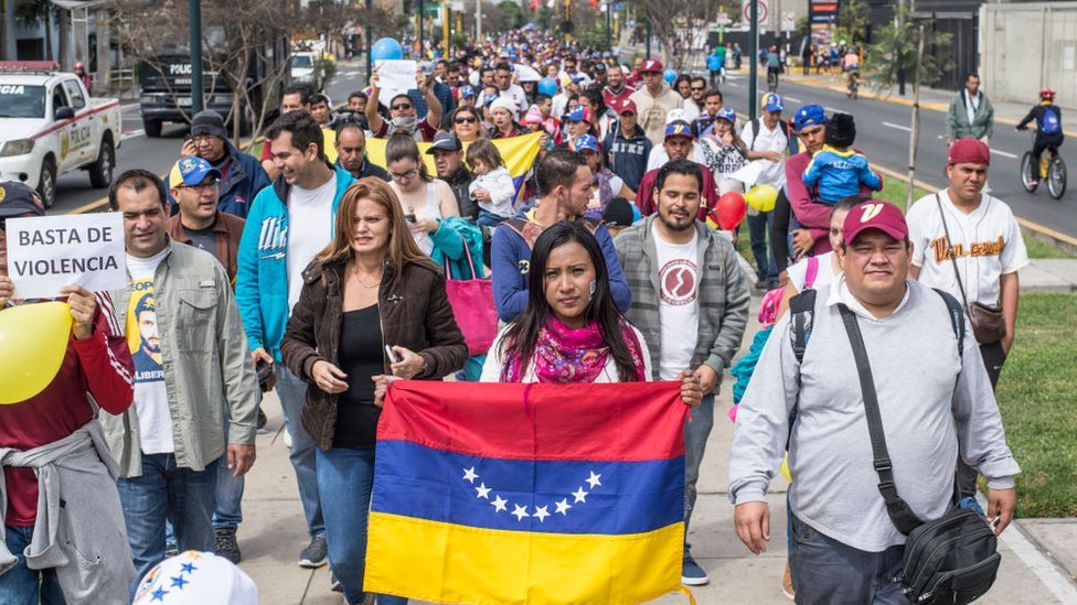 Millones de personas han emigrado de Venezuela buscando escapar de la crisis que vive ese país.