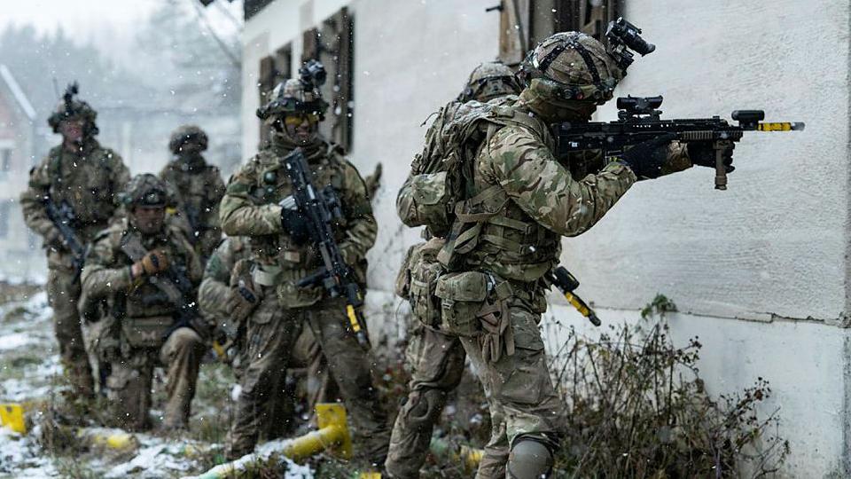 UK military too 'run down' to lead Ukraine peace mission, says ex-Army chief