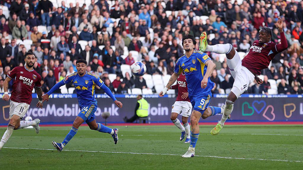 FA Cup quarter-finals: Was 11 minutes of stoppage time at West Ham against Leeds excessive? - BBC Sport