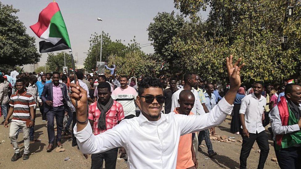 Protesti 2019. kojima je zahtevano povlačenje predsednika Omara al-Bašira