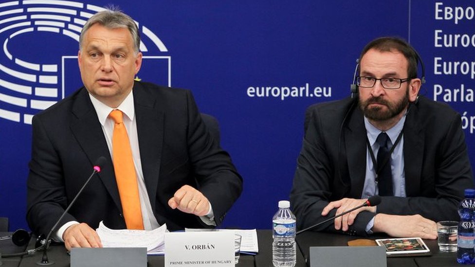 Виктор Орбан и г-н Шайер - партийные союзники, которые существовали много лет назад