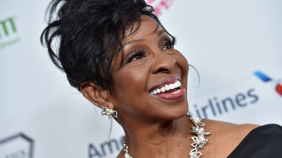 Gladys Knight Singing National Anthem in Super Bowl 2019 Performance