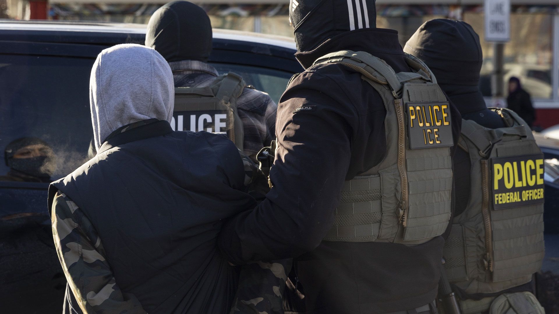 Federal agent shoots man in leg after Minneapolis shovel attack, officials say