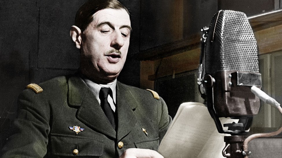 Charles de Gaulle en un estudio de la BBC en Londres, el 18 de junio de 1940.