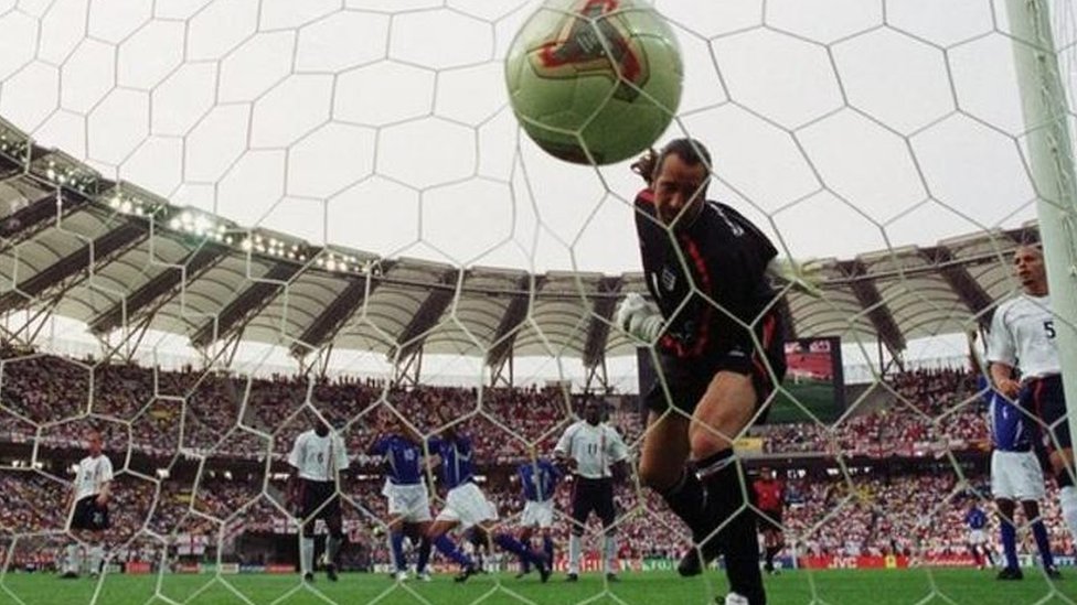 [출처: Getty Images] 잉글랜드가 2002년 8강에서 브라질을 꺾었다면 준결승에서 터키와 맞붙었을 것이다