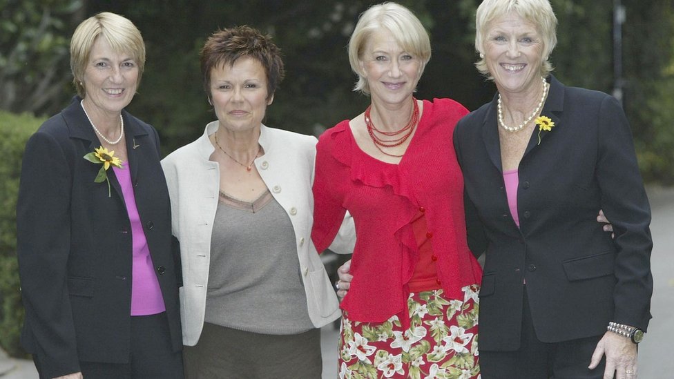 Анджела Бейкер, Хелен Миррен, Джули Уолтерс и Триша Стюарт в 2003 году