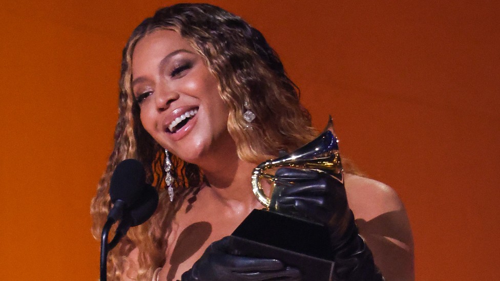 Beyoncé Makes History at a Star-Powered Grammy Ceremony - The New