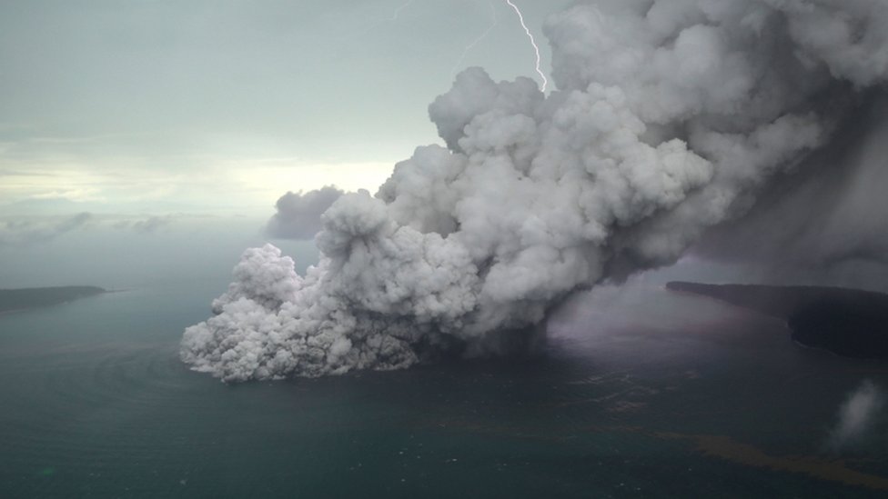 Gunung Api Anak Krakatau. Foto 23 Desember 2018.