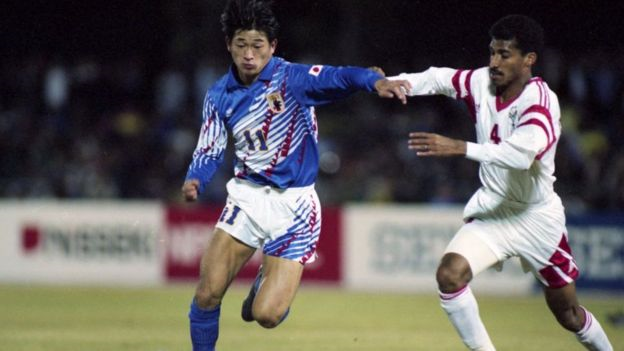 ميورا خلال مشاركته في مباراة ضد الإمارات في كأس آسيا عام 1992