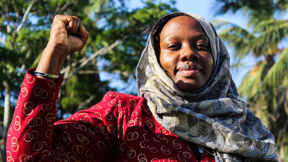 Мисс Филис Омидо, кенийский активист-защитник окружающей среды в Момбасе в 2018 году
