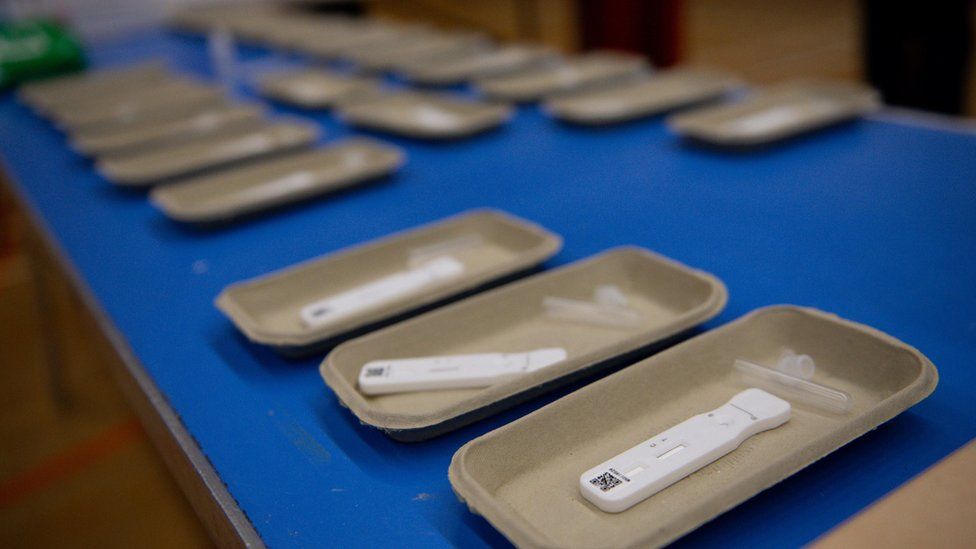 اختبارات التدفق الأفقي لفيروس كورونا