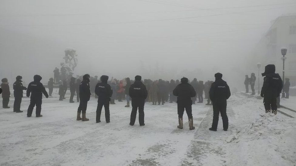 Yakutsk şehrindeki protestolar ise -50 derece altında gerçekleşti.