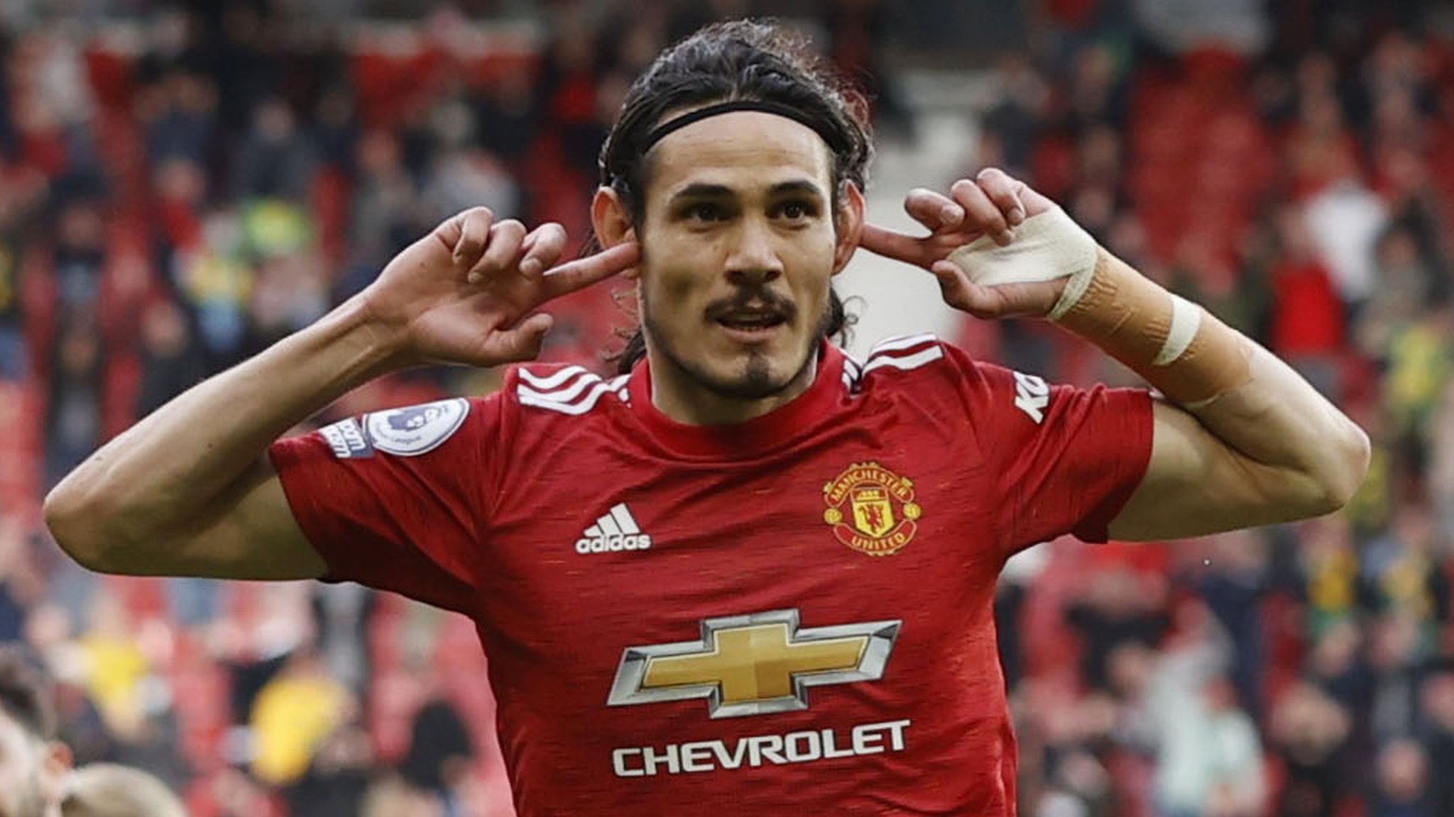 Manchester United 1-1 Fulham: Edinson Cavani scores stunner in Man Utd draw