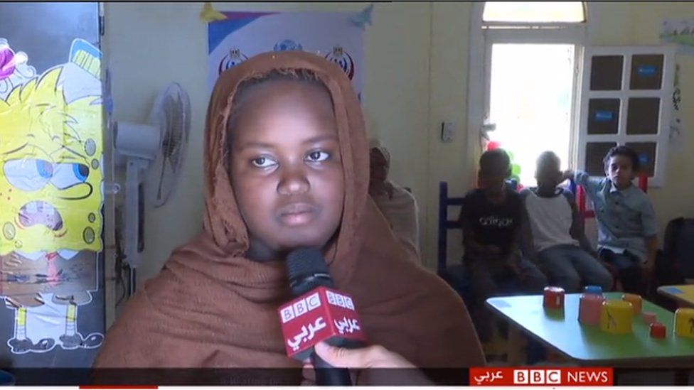 إحدى الطفلات الفارات من القتال تحدثت لبي بي سي.