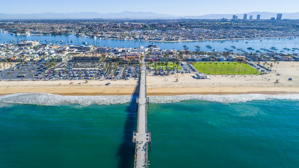 Una vista panorámica de la isla de Balboa en el sur de California, EE.UU.