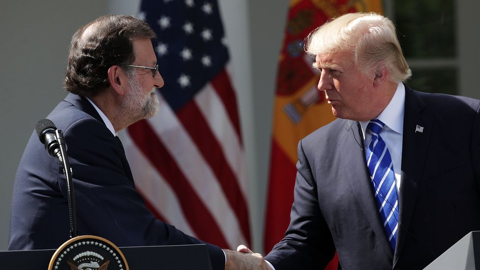 EE.UU. fue uno de los primeros en mostrar su apoyo a Rajoy. El presidente de España, Mariano Rajoy, y el de EEUU, Donald Trump.