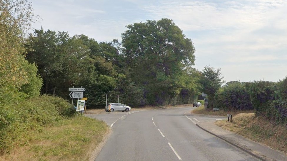 Haddiscoe Woman dies after A143 crash between lorry and car