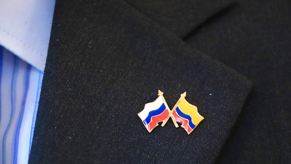Banderas Colombia y Rusia
