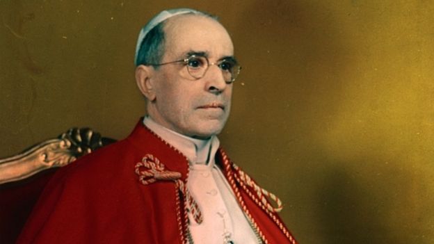 Papa 12. Pius 1939'dan 1958'e kadar görev yaptı.