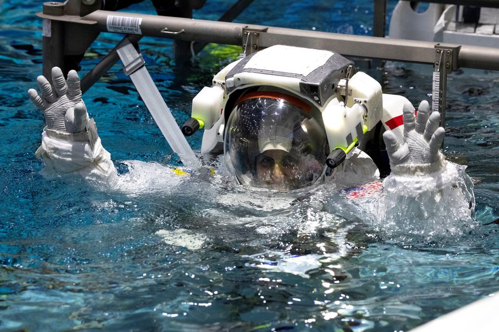 Космонавты тренируются в Космическом центре Джонсона