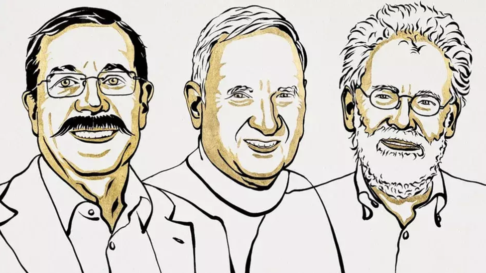Ilustração mostra três homens brancos sorrindo lado a lado