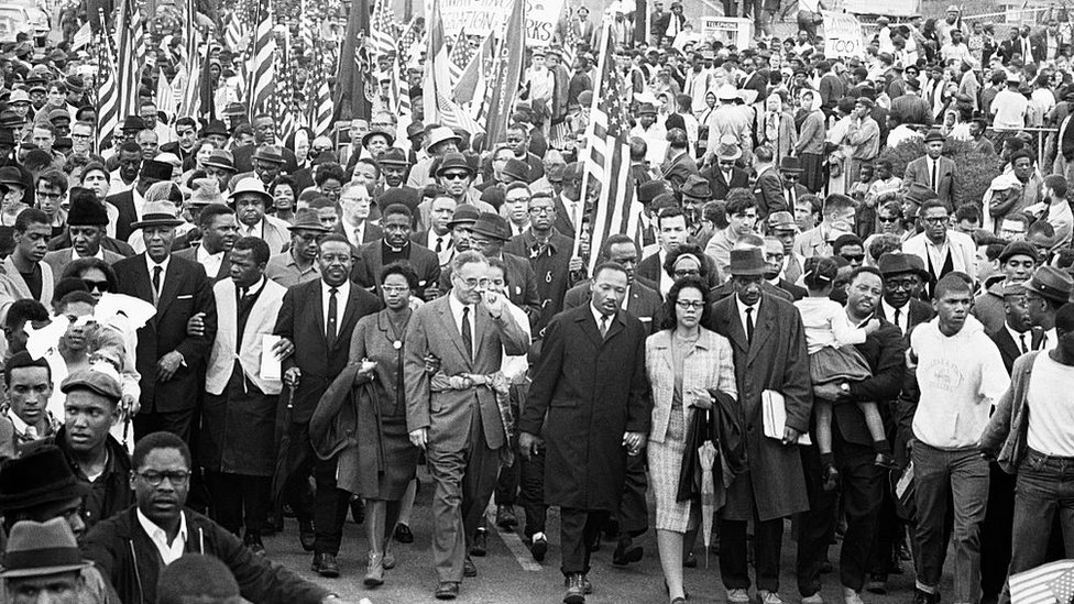 Manifestación liderada por Martin Luther King.