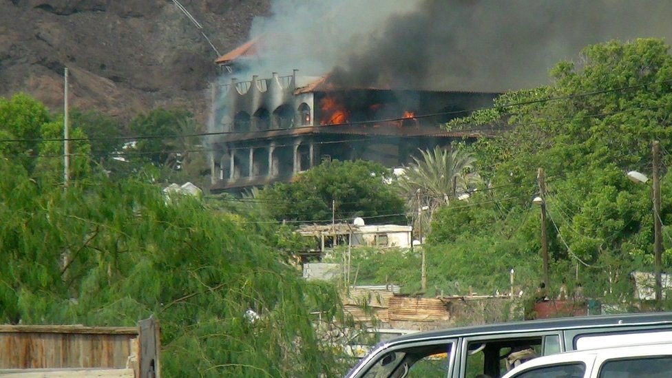 Yemen Conflict Pm Bahah Escapes Aden Hotel Attack Bbc News