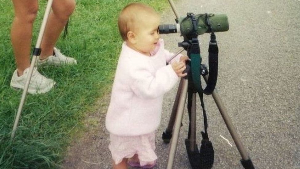 Миа-Роуз Крейг (на фото) начала наблюдать за птицами в возрасте трех лет.
