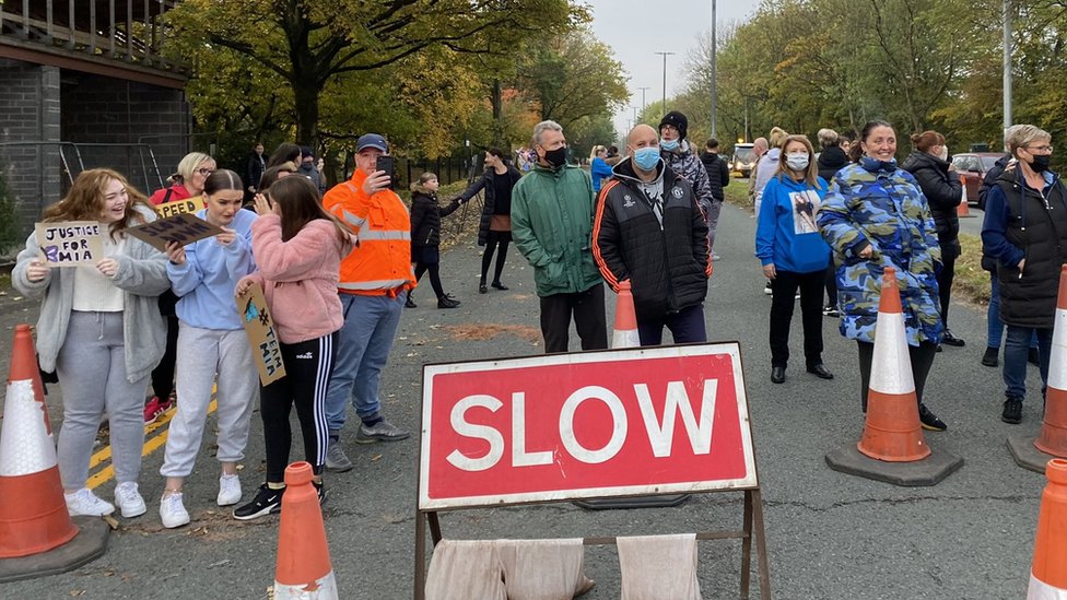 Demo in road