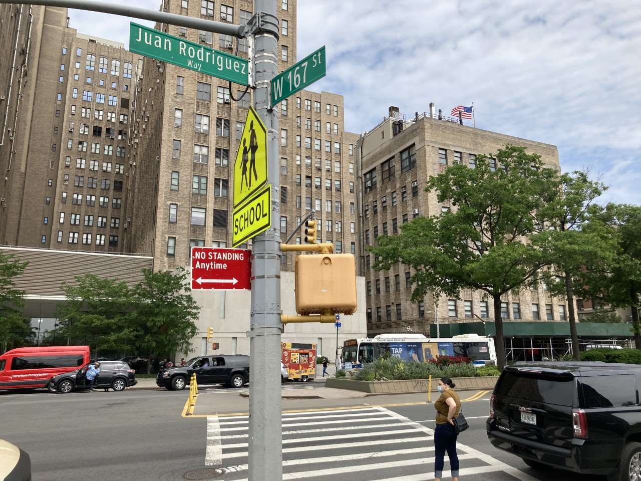 Un tramo de la avenida Broadway entre las calles 159 y 218 nombrado en homenaje a Juan Rodríguez en 2012.