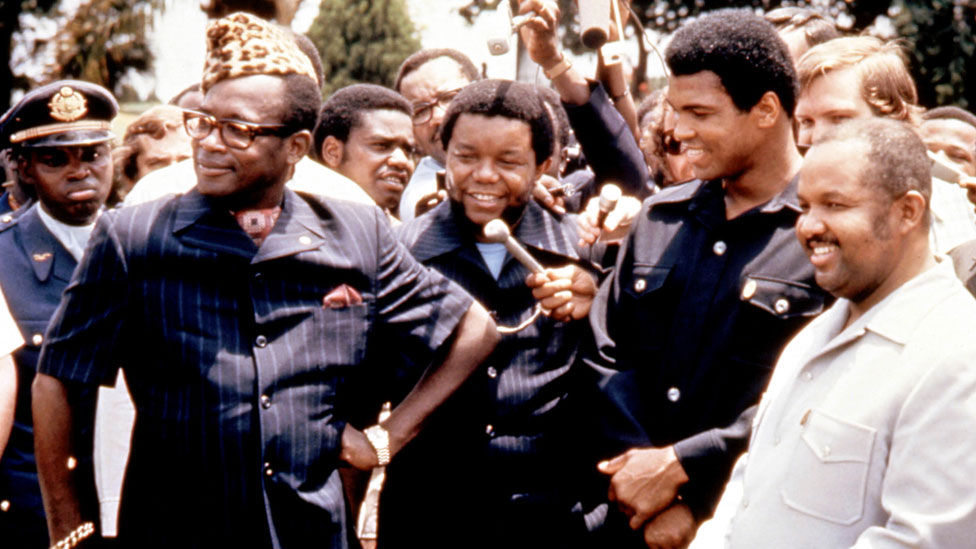 L: Mobutu Sese Seko, Zaire's president in 1974, and Muhammad Ali