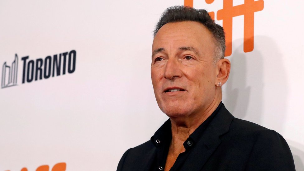 Bruce Springsteen Fined 500 Over Drinking Charge Bbc News