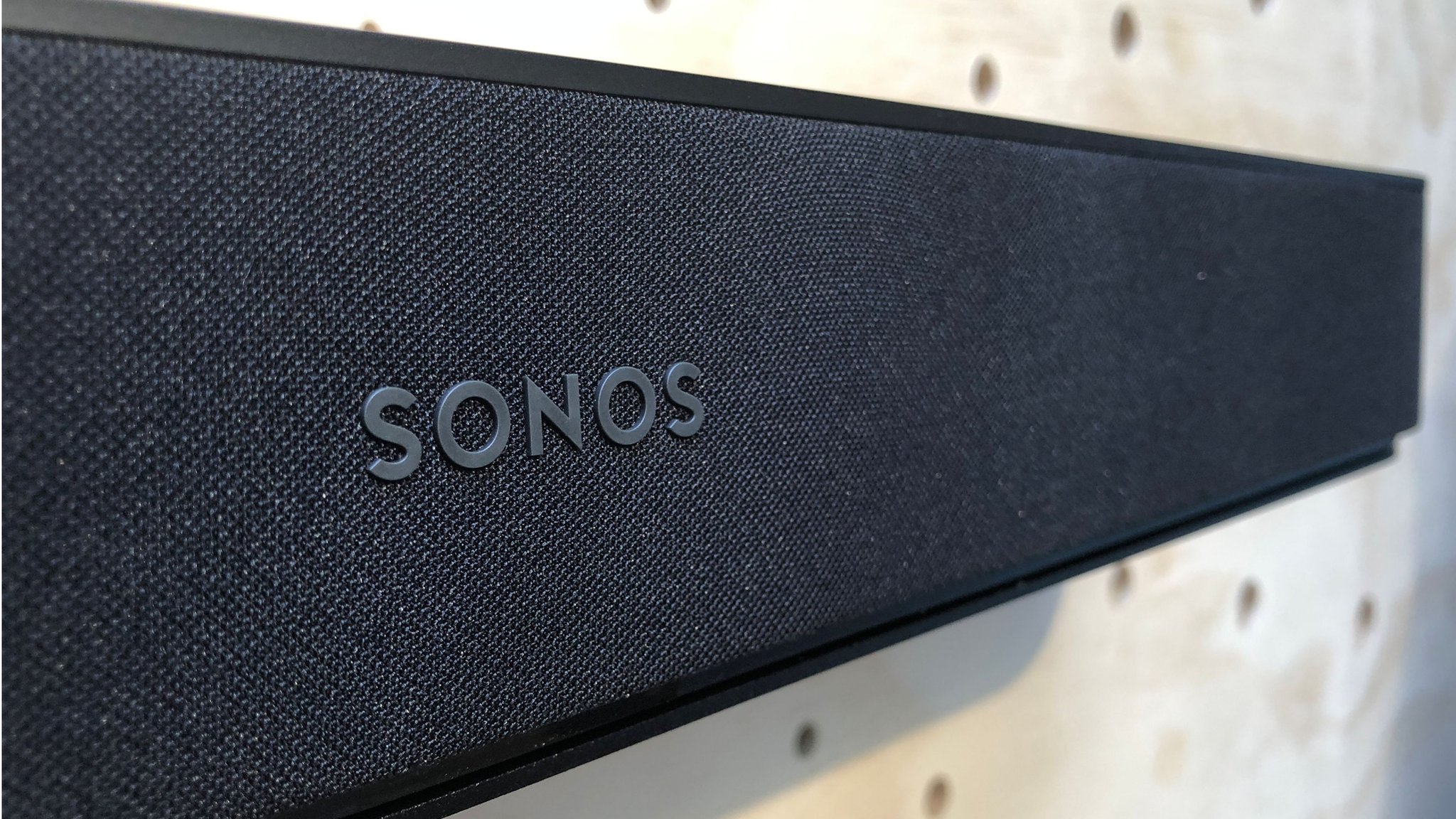 Koncentration Teoretisk bundet Sonos makes Siri be friends with Alexa - BBC News