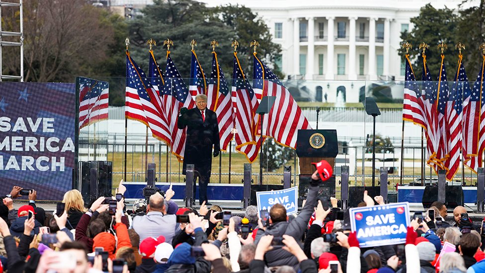 Donald Trump fez discurso a seus apoiadores antes que eles marchassem ao Congresso