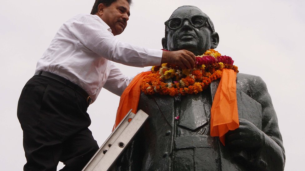 Estátua de B.R. Ambedkar