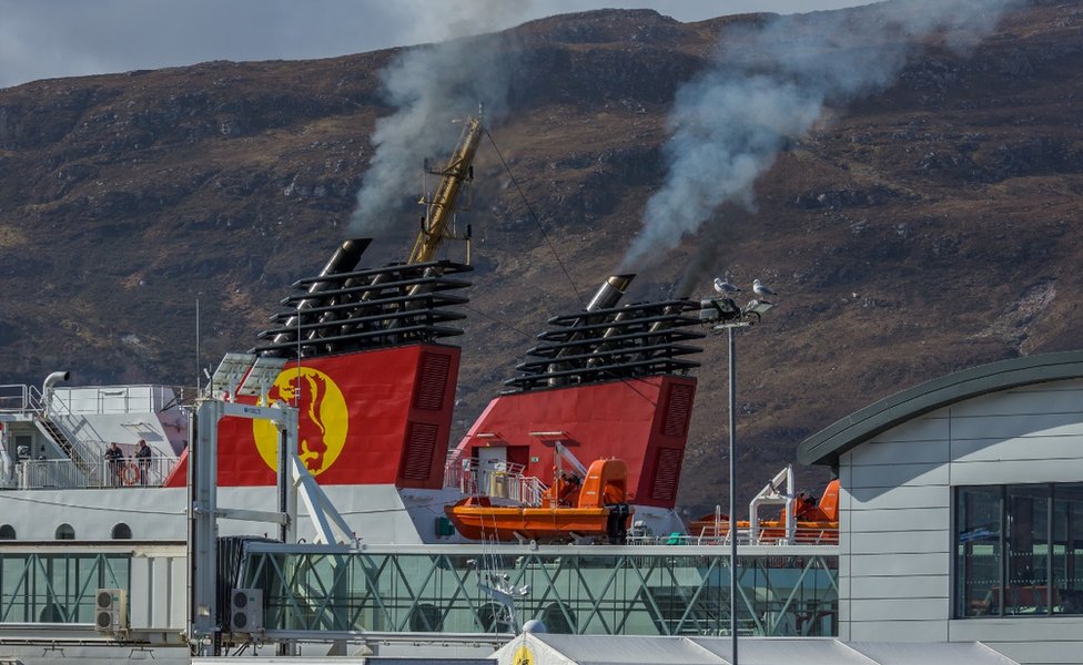 Ferry smoke Ullapool