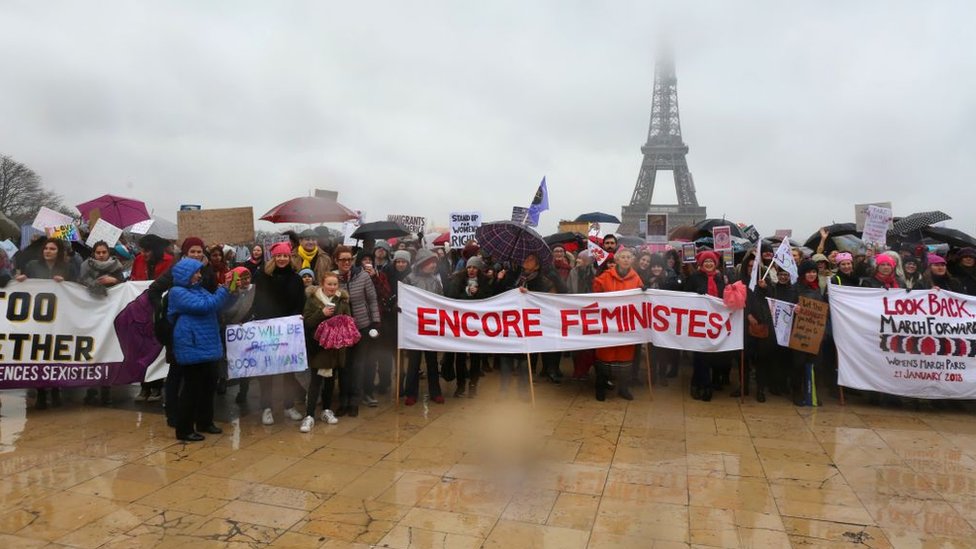 Manifestación a favor de los derechos de las mujeres en París.