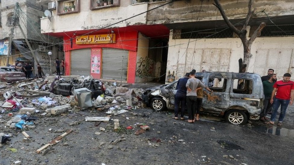 Israel-Gaza: Biden tells Netanyahu he wants 'path to ceasefire'