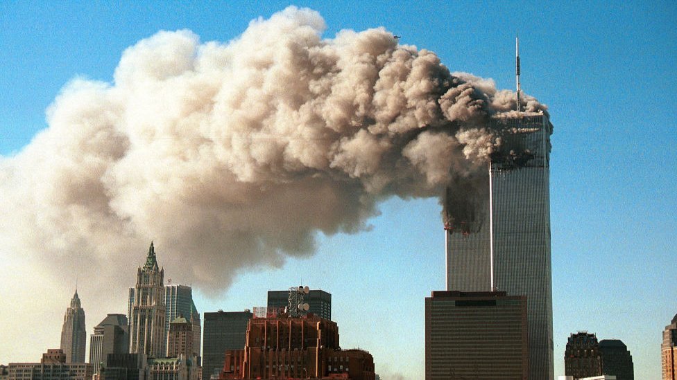 أدت هجمات 11 سبتمبر/أيلول 2001، المعروفة أيضا باسم 11 سبتمبر، إلى مقتل ما يقرب من 3000 شخص