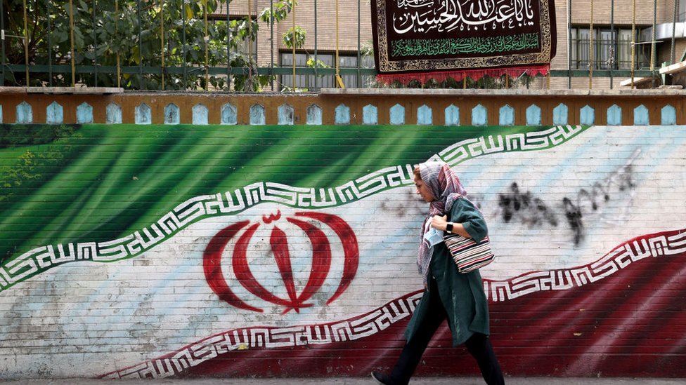 امرأة إيرانية في طهران في يوليو/ تموز 2022