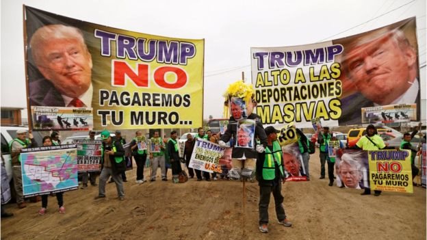 El rechazo al muro fronterizo en Tijuana es evidente.