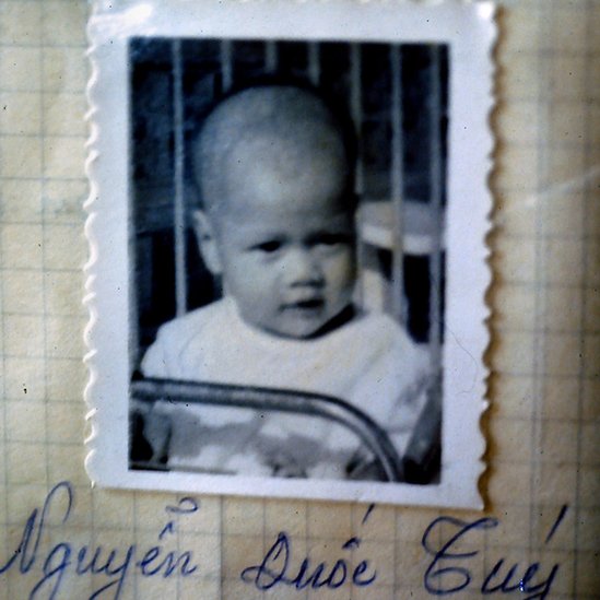 La foto de Tuy en el registro del orfanato